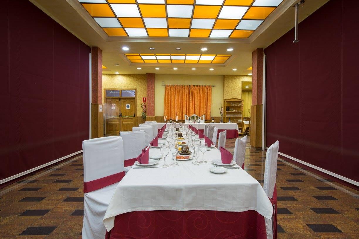 Hotel Los Chiles Вильянуэва-дель-Арсобиспо Экстерьер фото