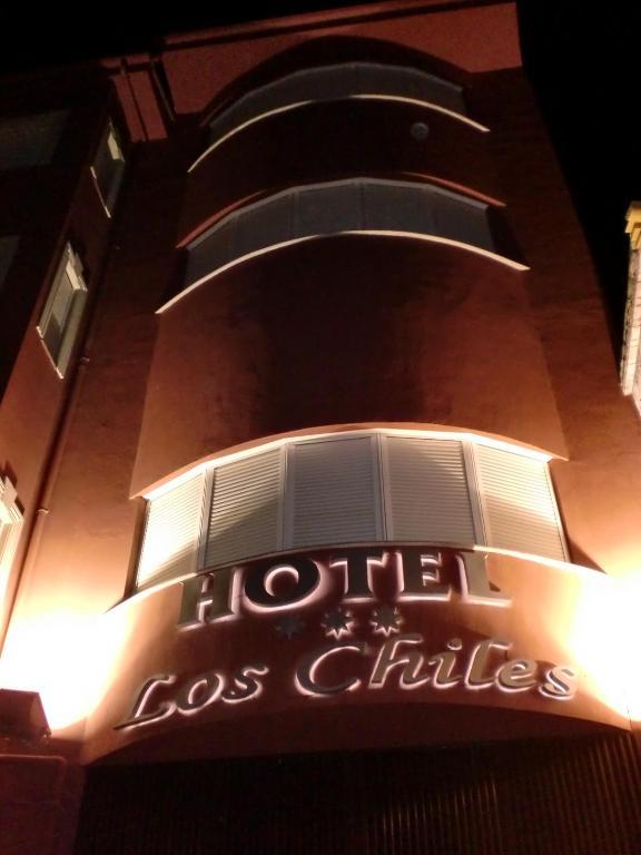 Hotel Los Chiles Вильянуэва-дель-Арсобиспо Экстерьер фото